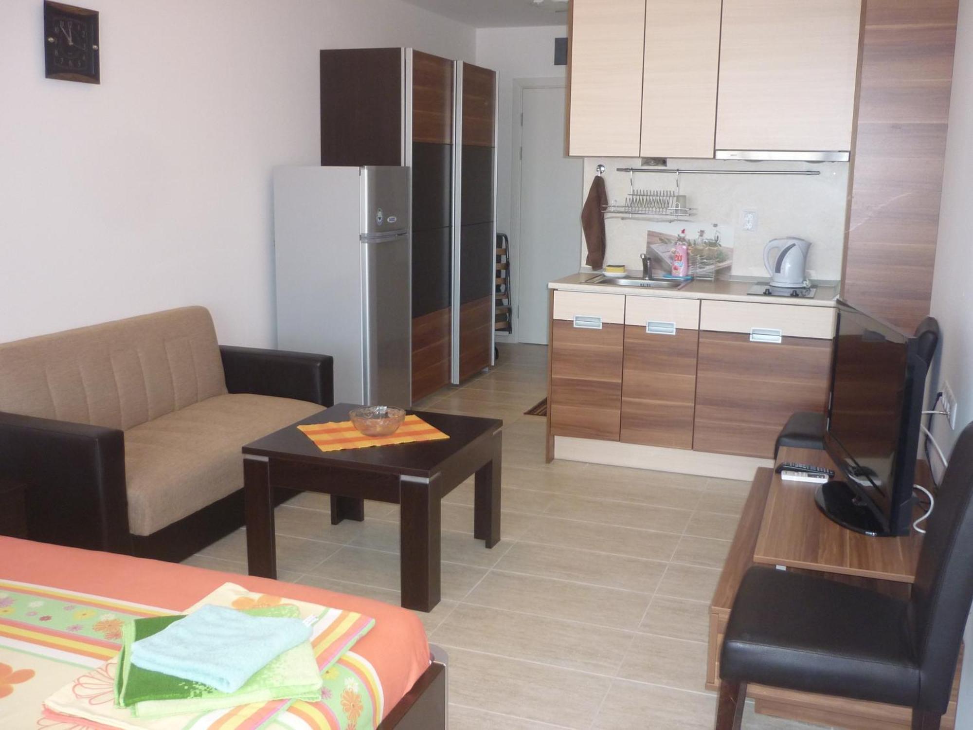 Ganozliev'S Apartments In Kavatsi Area 索佐波尔 外观 照片