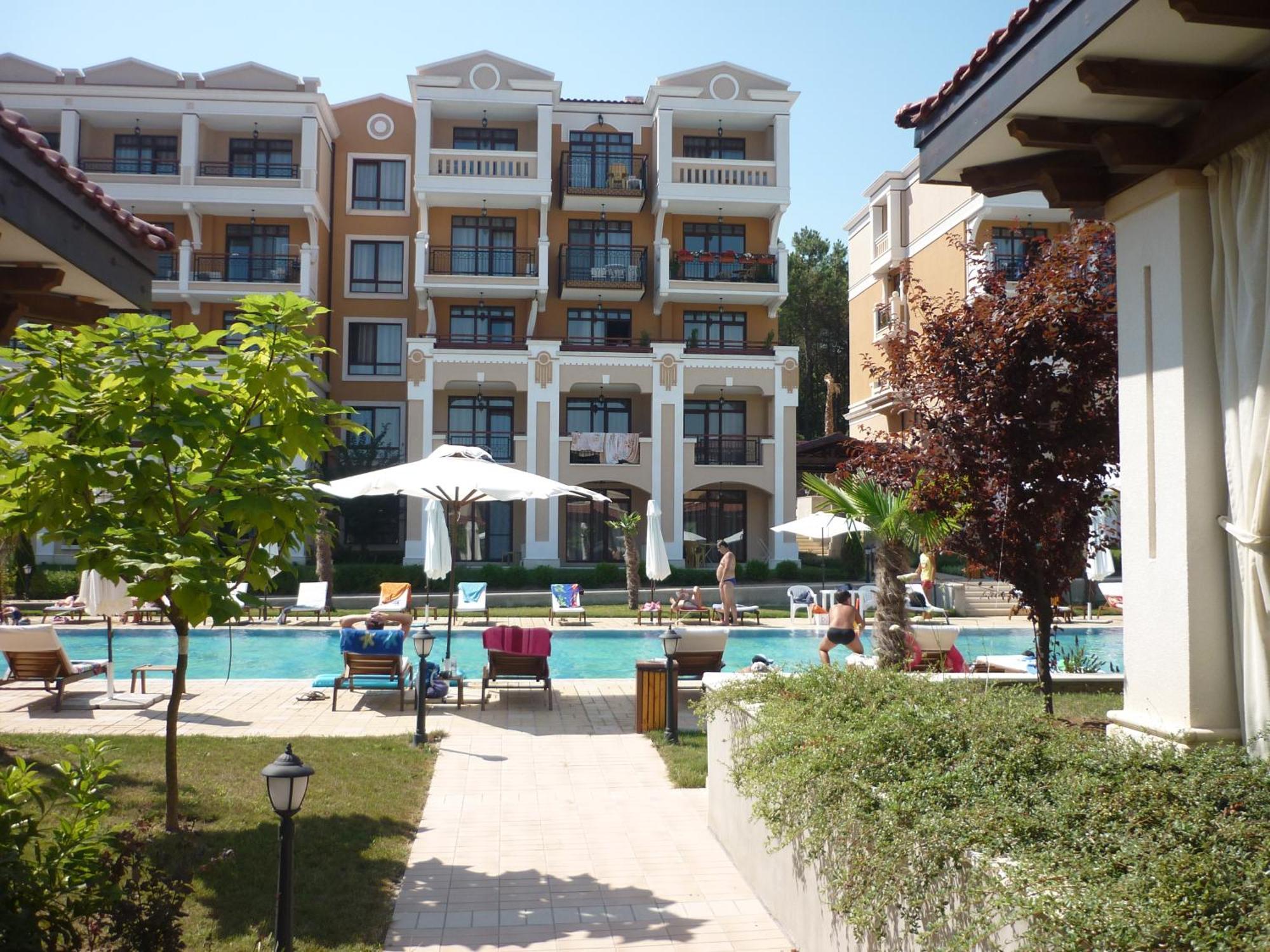 Ganozliev'S Apartments In Kavatsi Area 索佐波尔 外观 照片