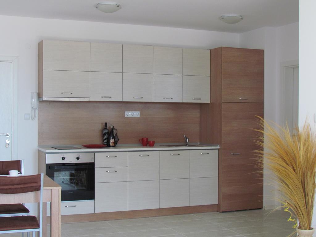 Ganozliev'S Apartments In Kavatsi Area 索佐波尔 客房 照片